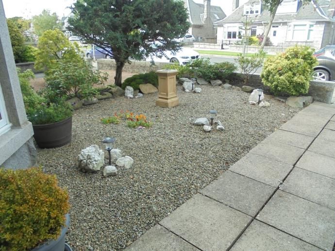 Property photo 2 of 14 Front Garden Area