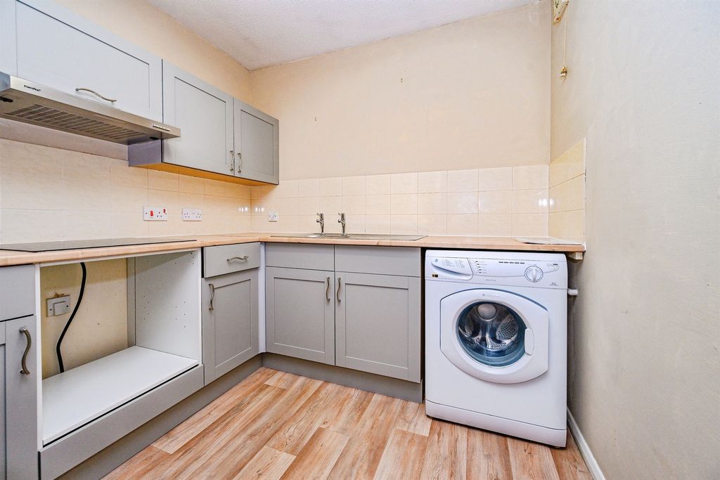 Additional image 7 of 1 bed flat for saleThe Grange, Abbots Langley WD5