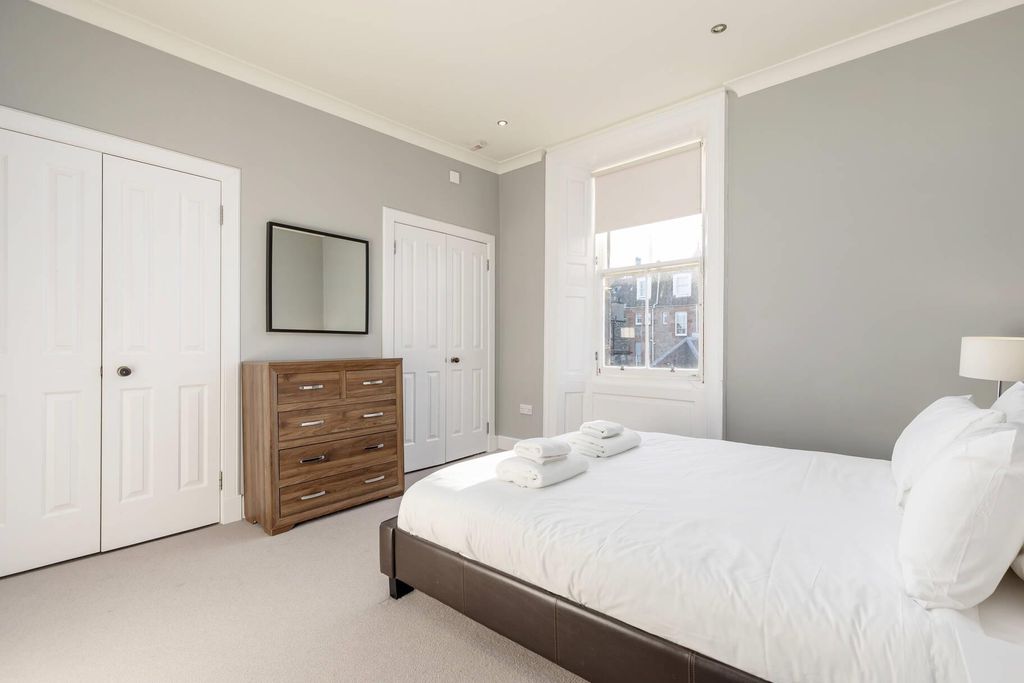 Additional image 13 of 2 bed flat for saleQueen Street, Edinburgh EH2