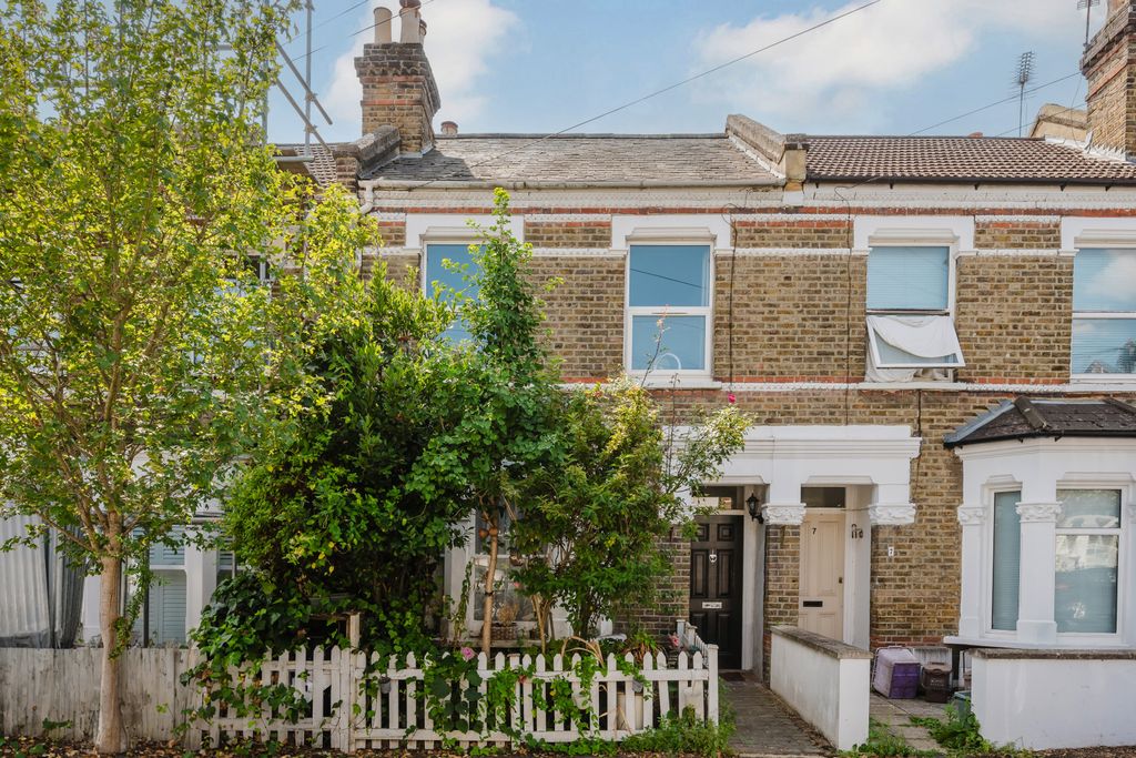 Property photo 2 of 13 Picture No. 14