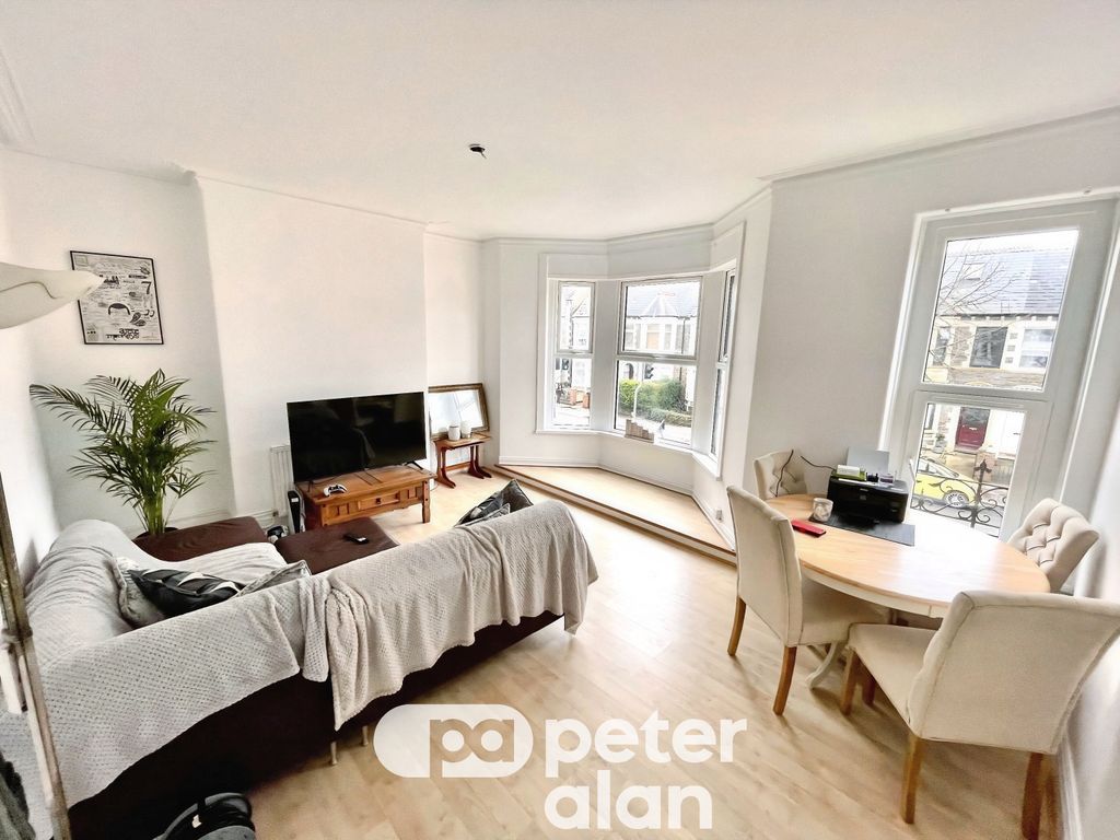 Property photo 2 of 9