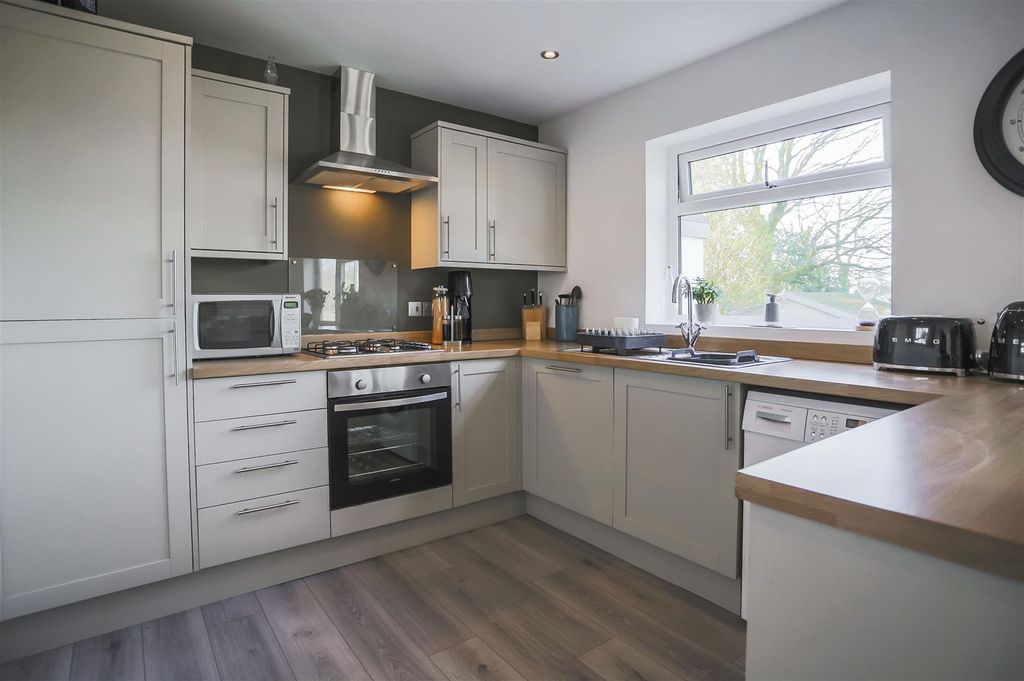 Property photo 1 of 35