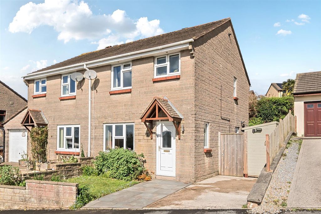 Property photo 2 of 20 Plover Front.Jpg