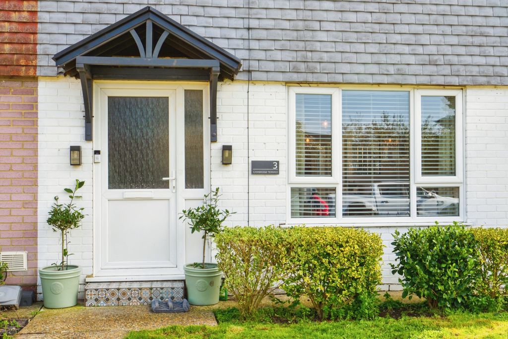 Property photo 2 of 22