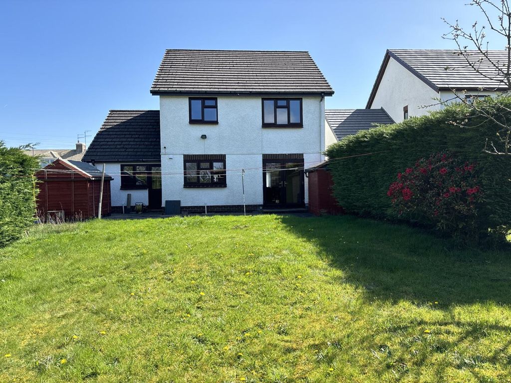 Property photo 2 of 31 Rear Garden