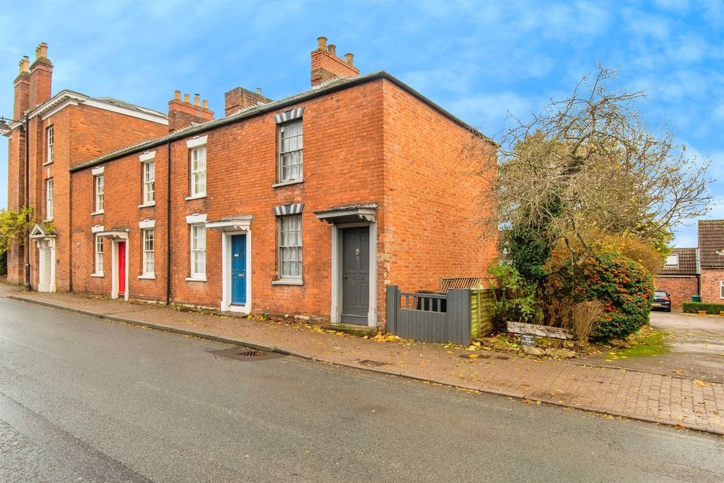 Property photo 1 of 17