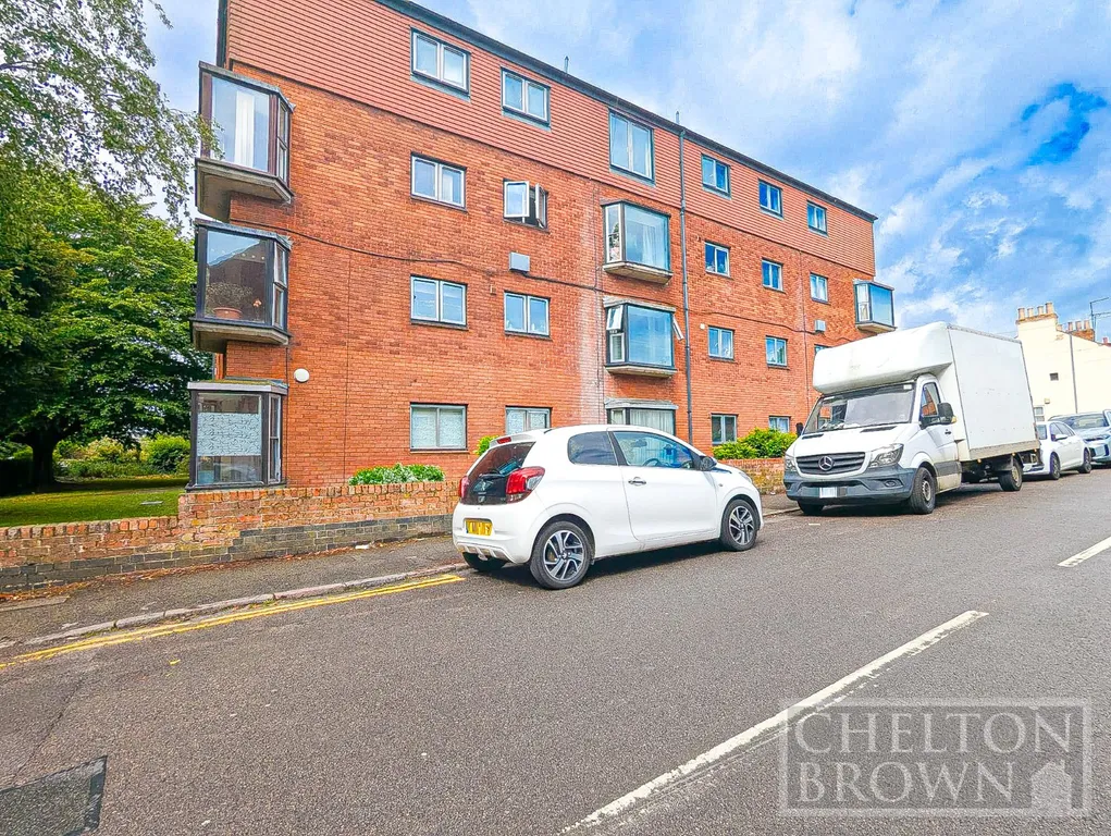 Apartment in Northampton, West Northamptonshire - View 3