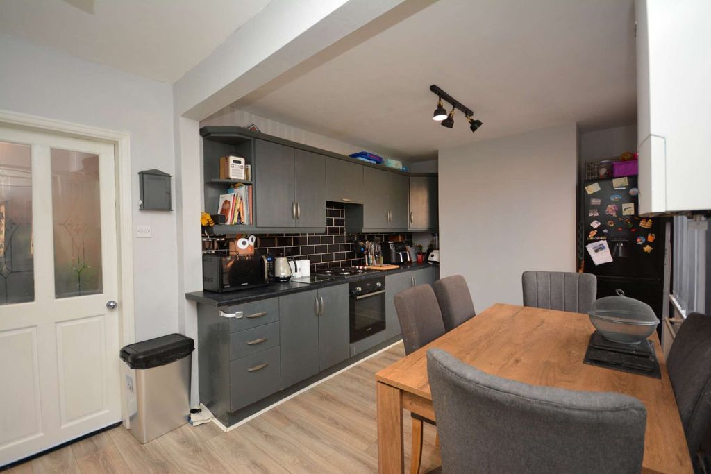 Property photo 3 of 16 Picture No. 07