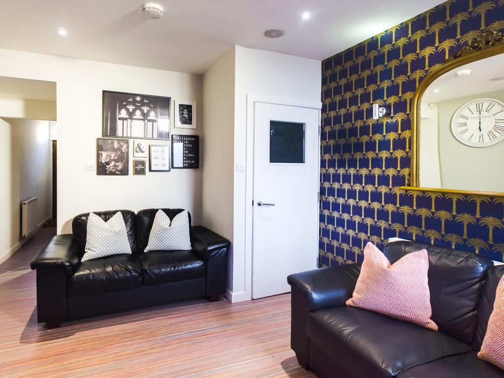 Property photo 2 of 6 Photo 1