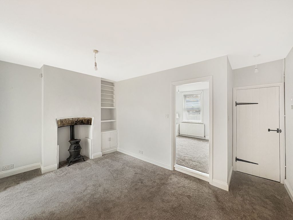 Property photo 3 of 15 1 (3)