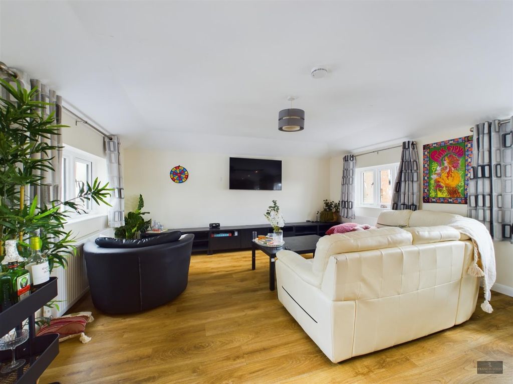 Property photo 2 of 7 Cam01856G0-Pr0142-Still005.Jpg