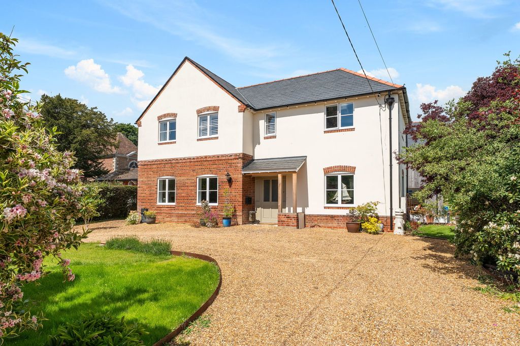 Property photo 3 of 47