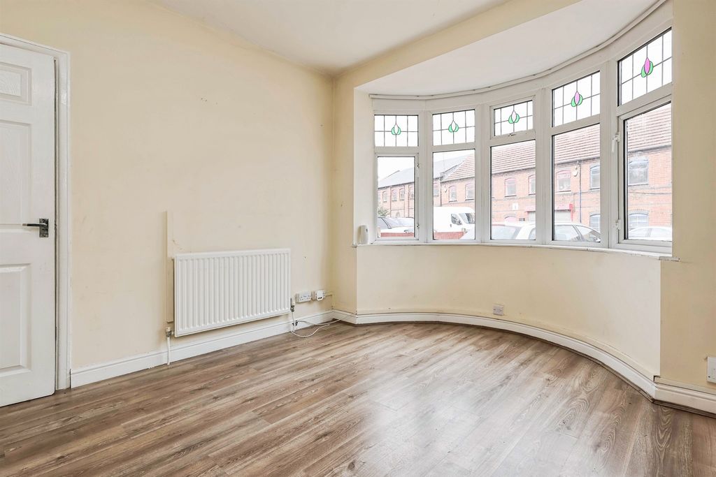 Property photo 2 of 14