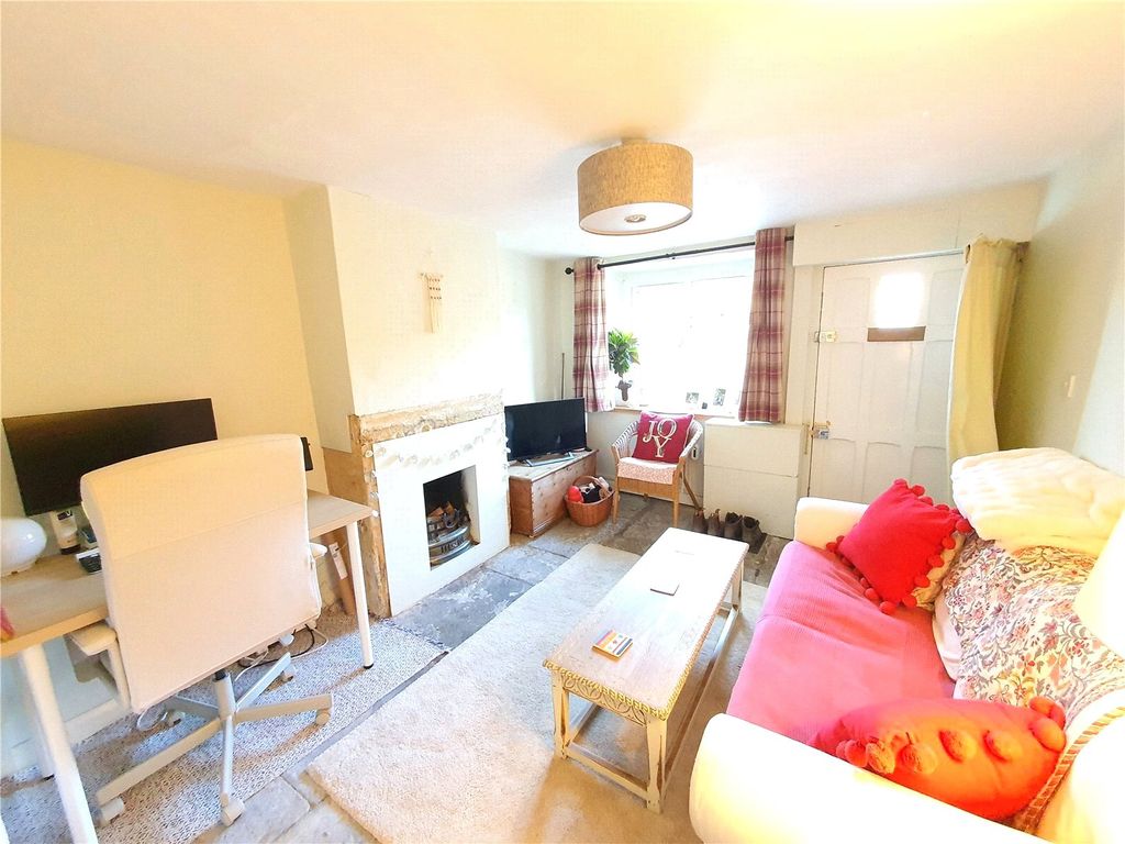 Property photo 3 of 14 Picture No. 02