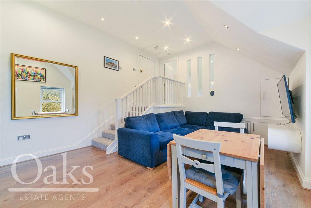 Property photo 2 of 8 Photo 5