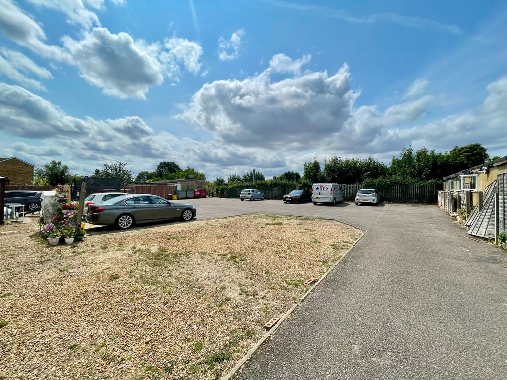 Property photo 2 of 2 4379731