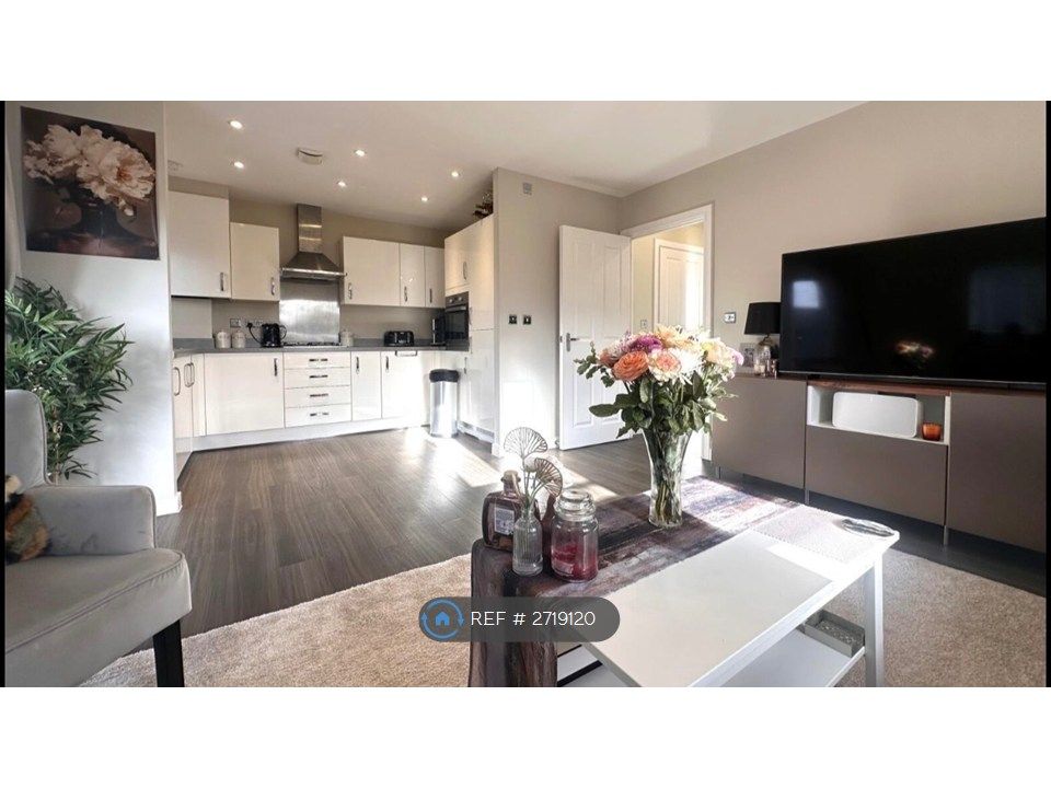 Property photo 2 of 6 Kitchen