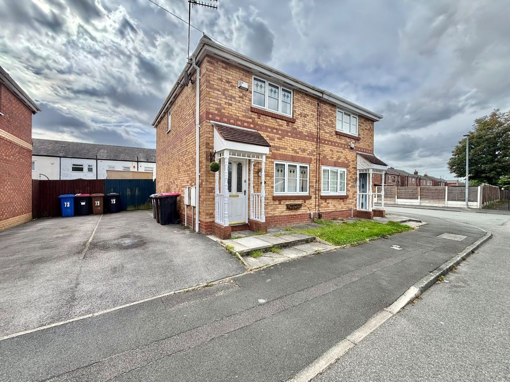Property photo 2 of 17