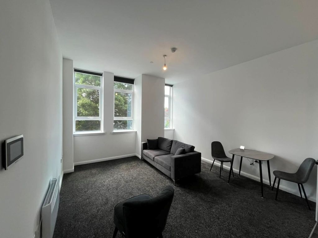 Property photo 2 of 6