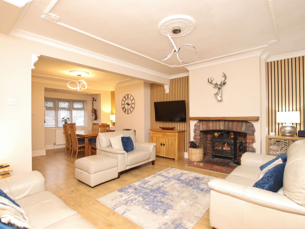 Property photo 2 of 25