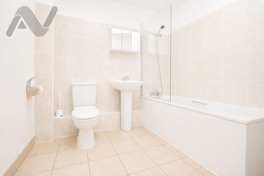 Property photo 3 of 8