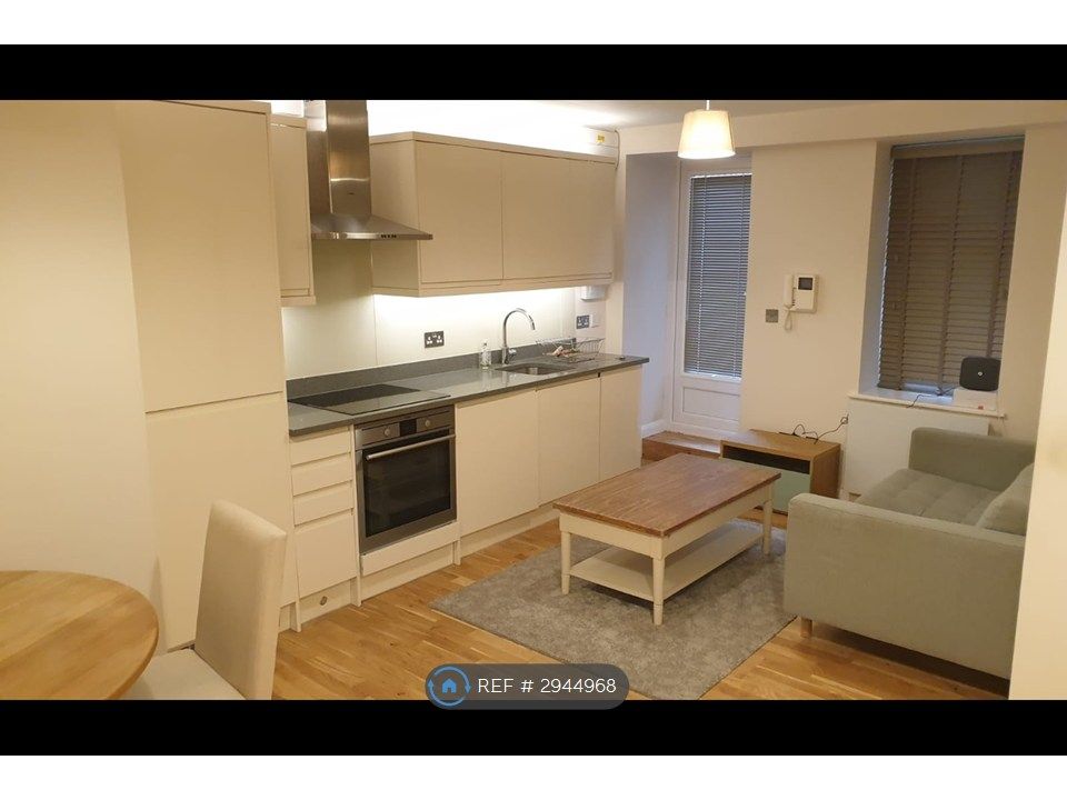 Property photo 1 of 5 Modern Kitchen/Living Area