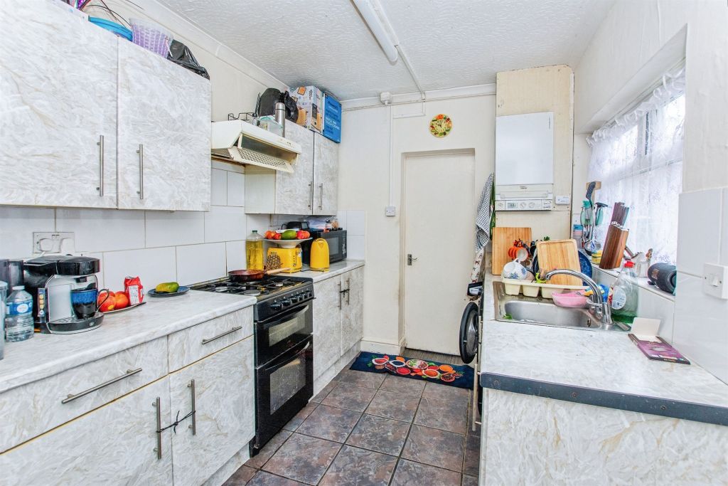 Property photo 2 of 18