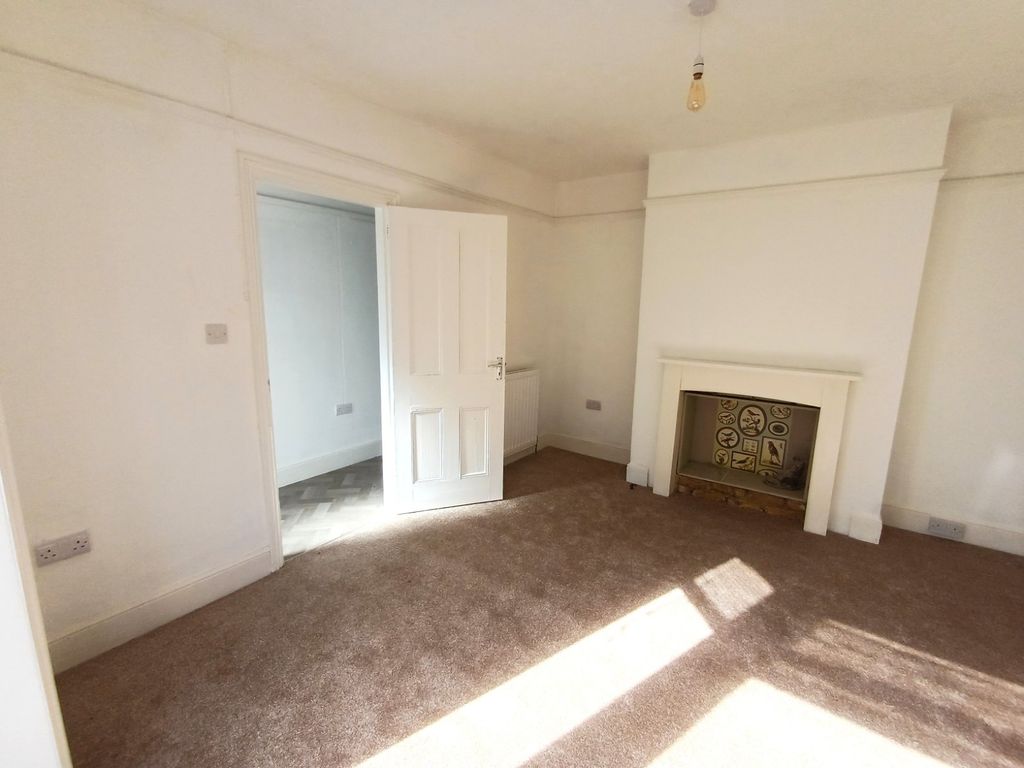 Property photo 3 of 10 Picture 3