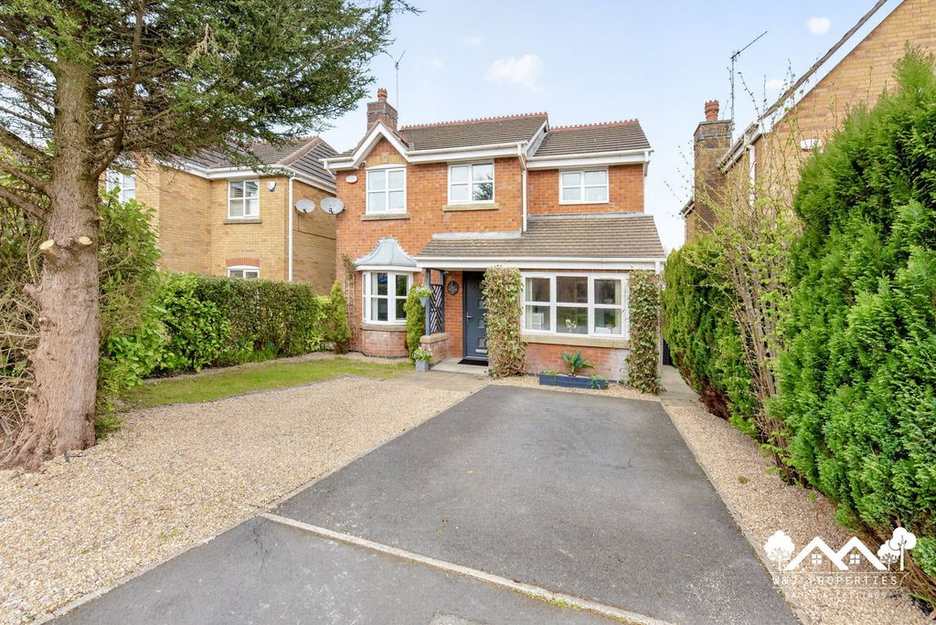 Property photo 1 of 40