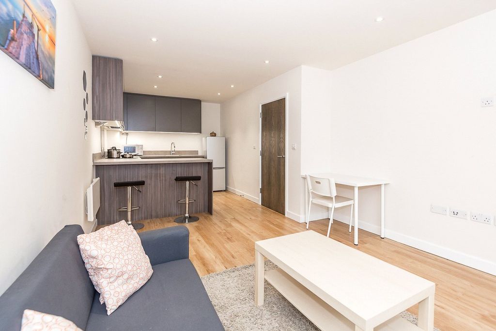 Property photo 3 of 17 Picture No. 12