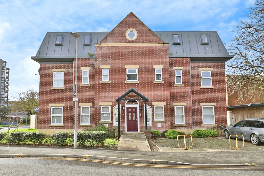 Property photo 1 of 15