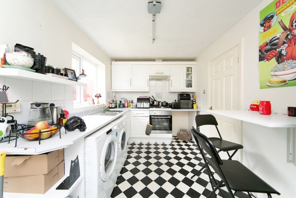 Property photo 3 of 16 Photo