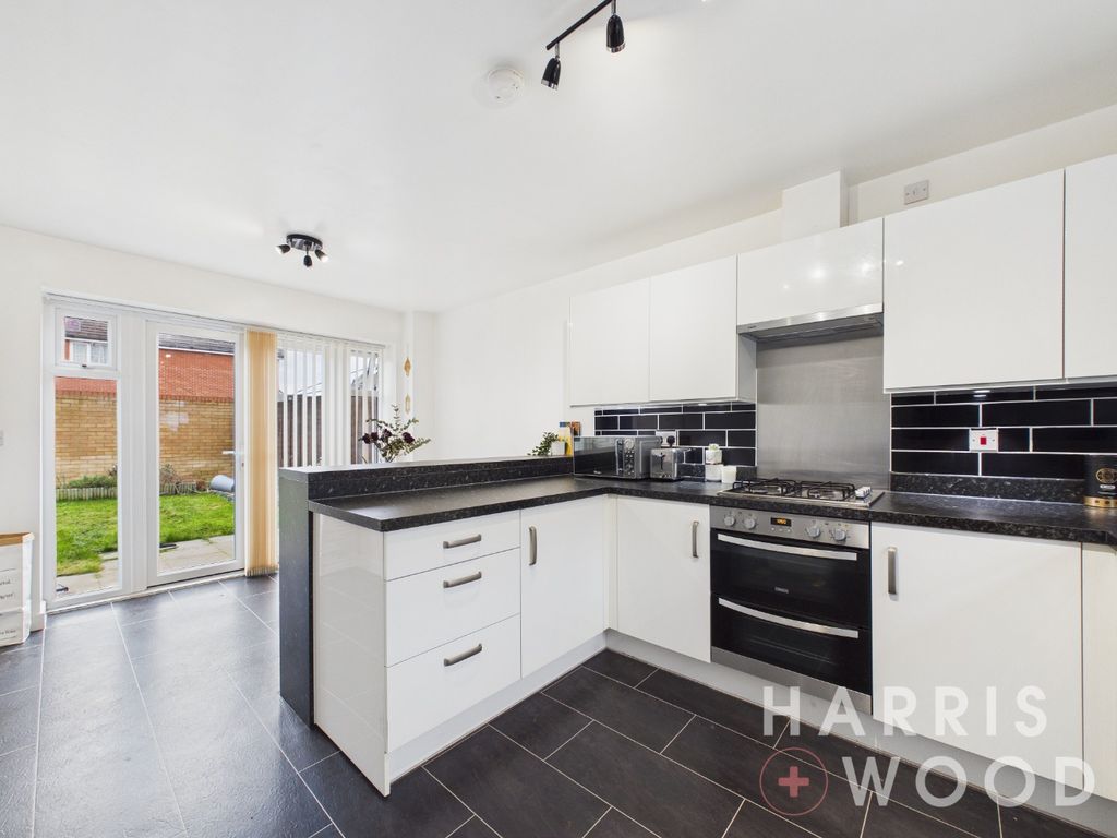 Property photo 3 of 31 4908143