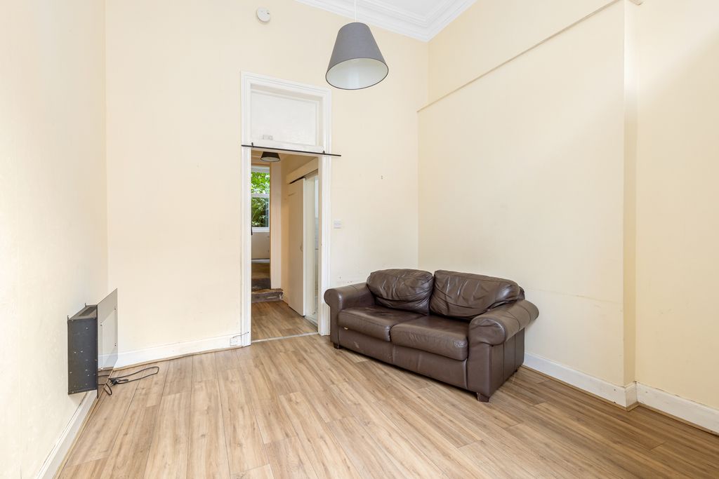Property photo 3 of 10 Property Image 4