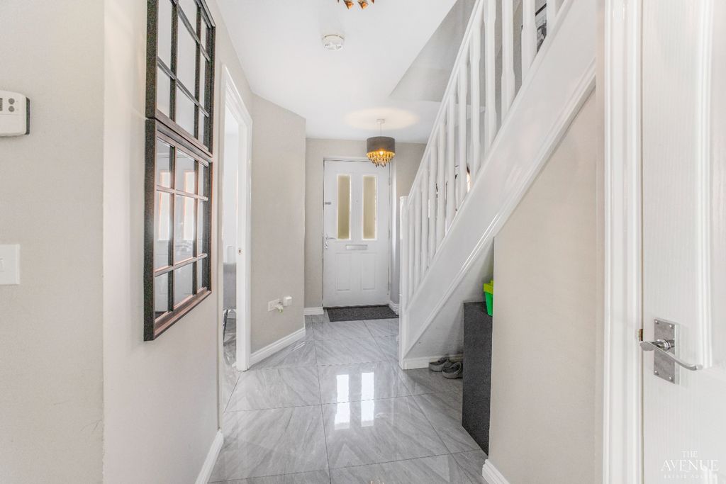 Property photo 2 of 34 4033366