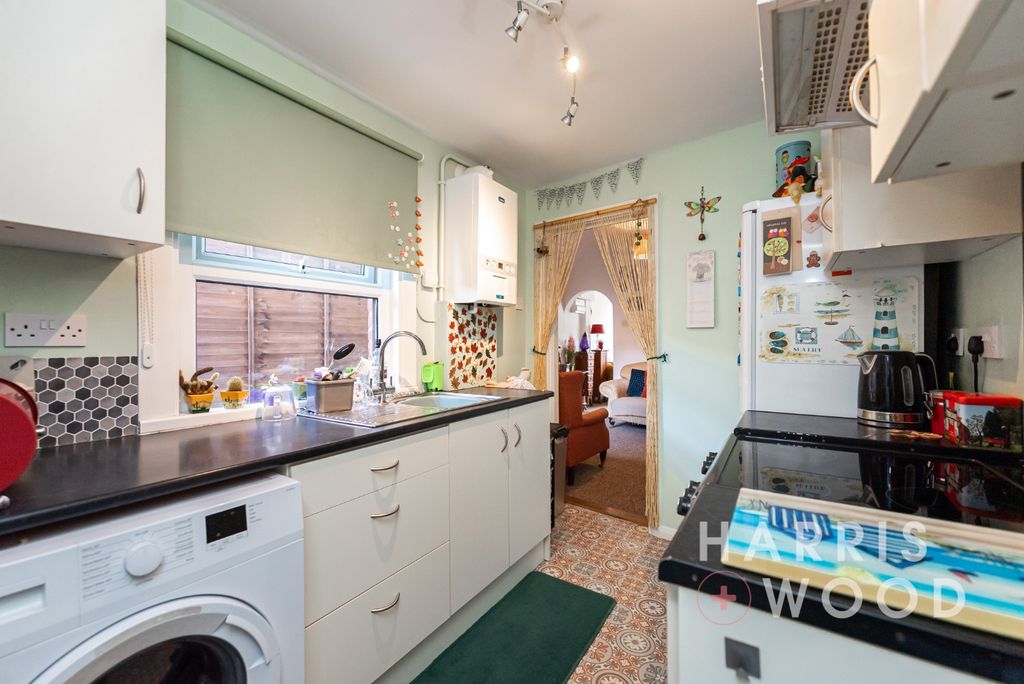Property photo 3 of 13 3971406