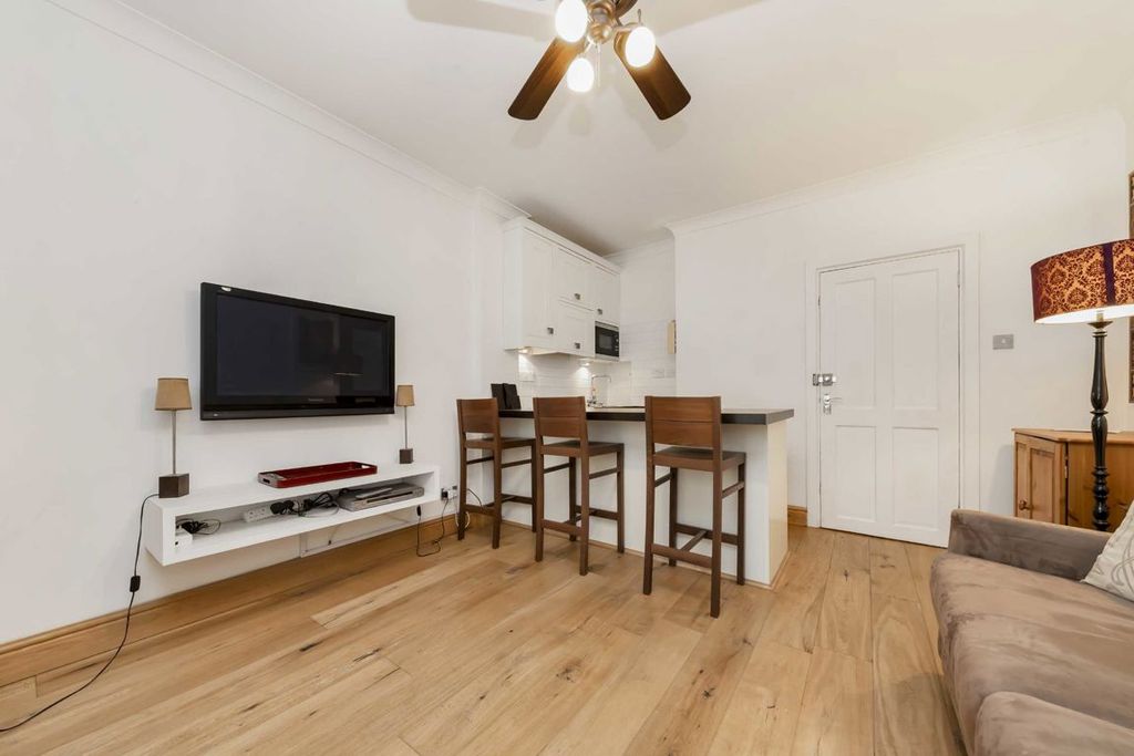 Property photo 3 of 5
