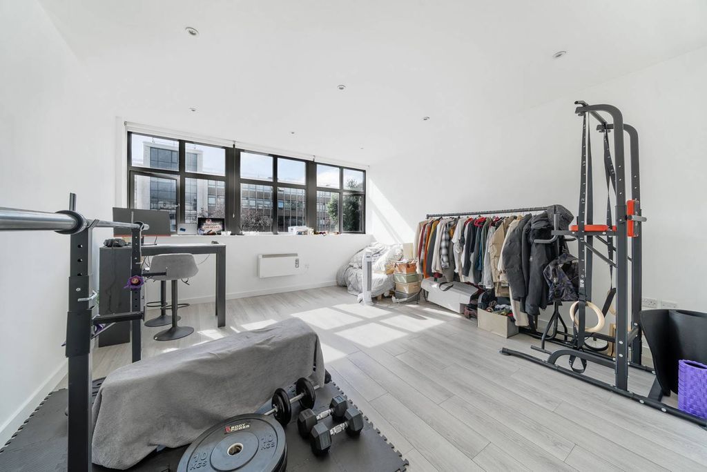 Property photo 3 of 8