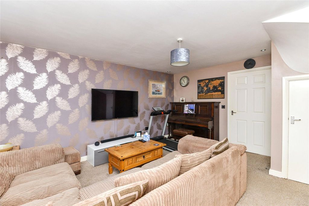 Property photo 3 of 15 Picture No. 31