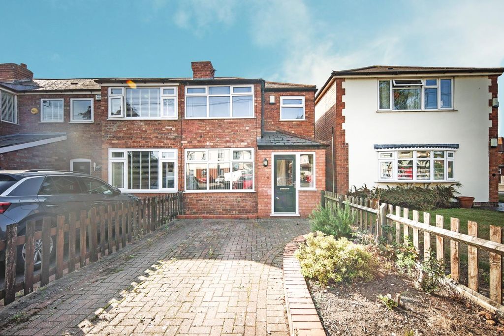 Property photo 1 of 12 Approach