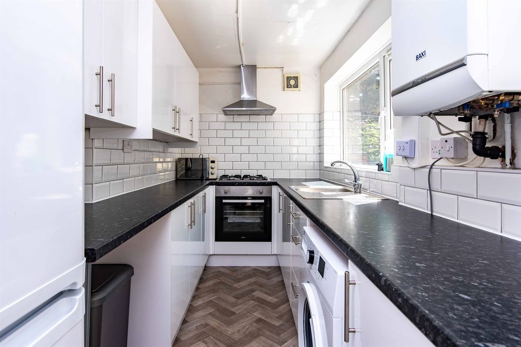 Property photo 1 of 14 (Main)