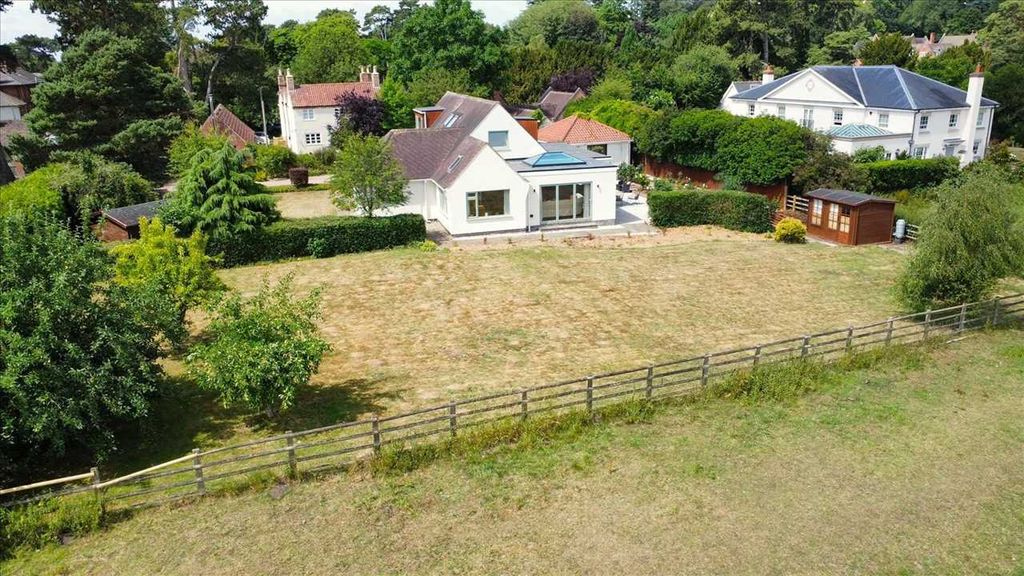 Property photo 2 of 33