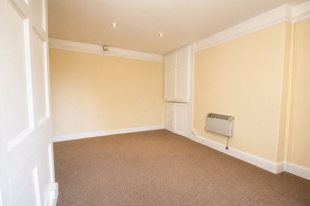 Property photo 3 of 6 Picture No. 02
