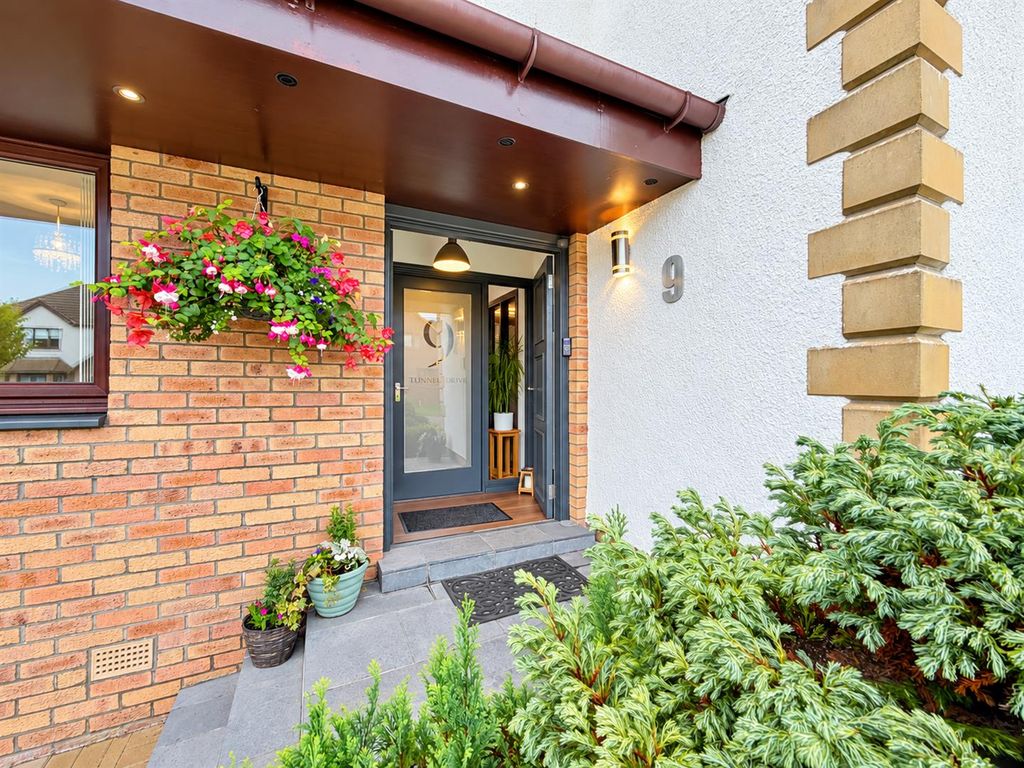 Property photo 3 of 43 Extrnal