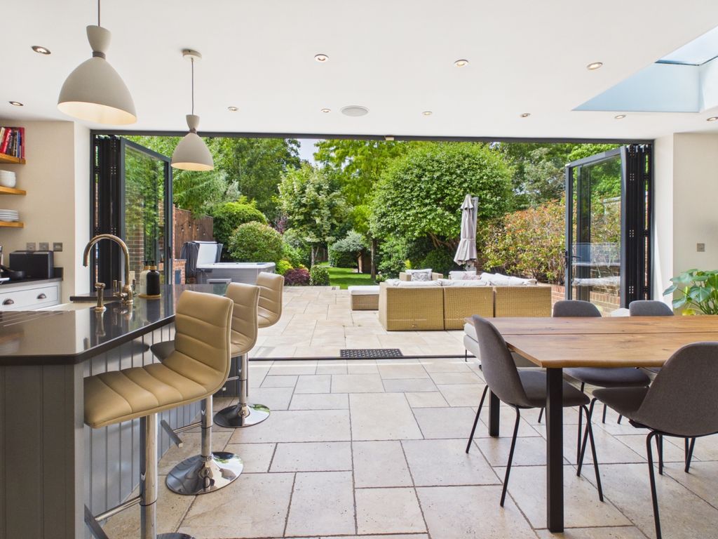 Property photo 1 of 28 Picture No. 96