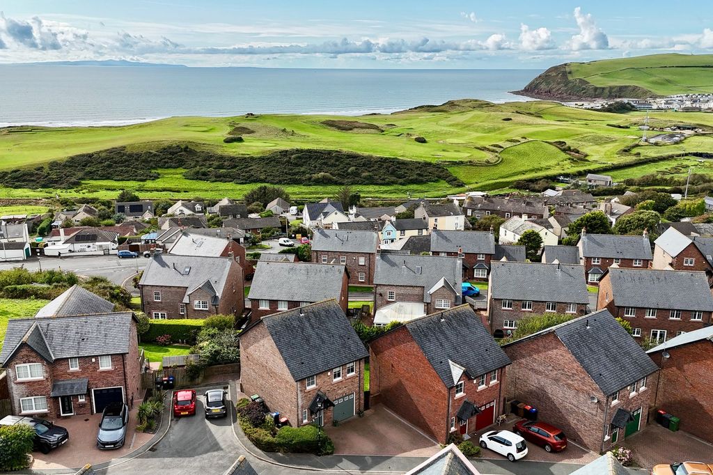 Property photo 1 of 30