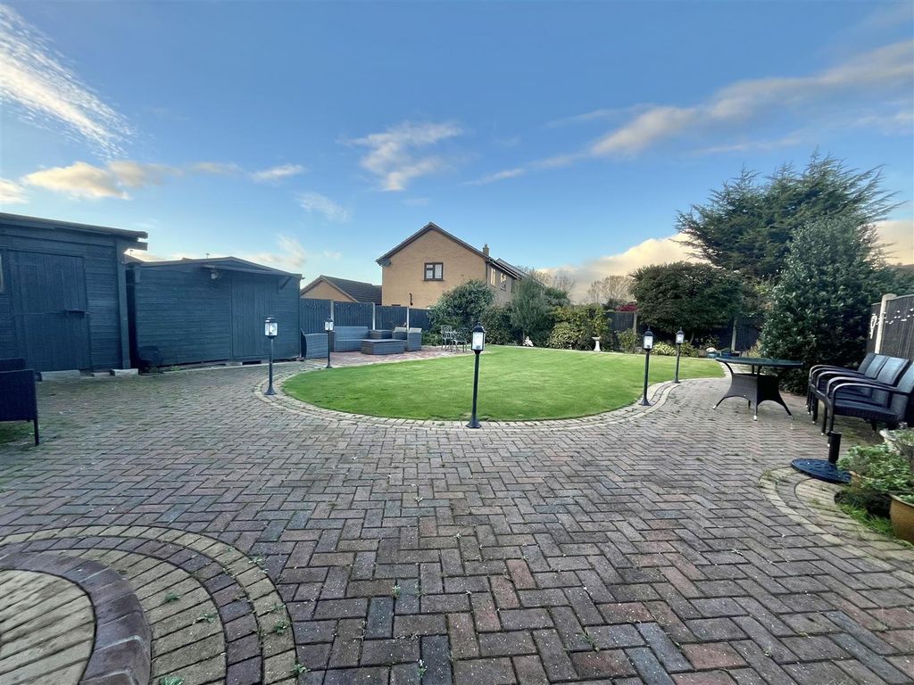 Property photo 2 of 21 Outside Rear