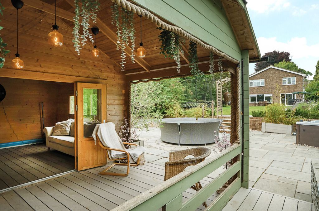 Property photo 2 of 22 1328576-8-68836c7...