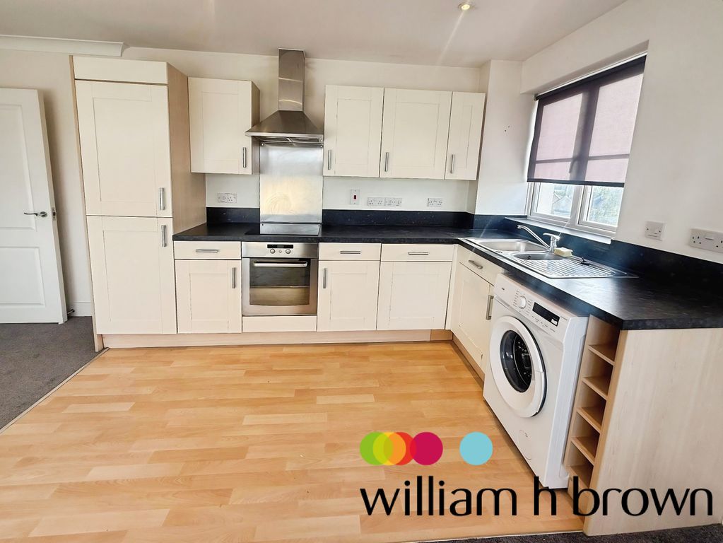 Property photo 3 of 9 Kitchen