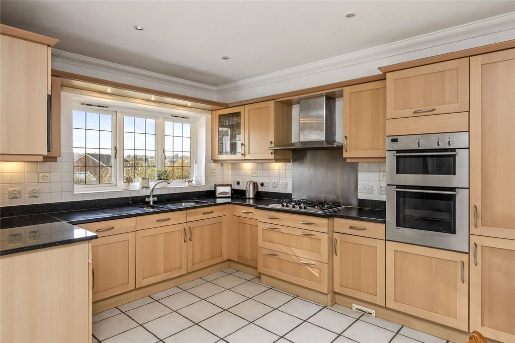 Additional image 8 of 5 bed detached house for saleKnoll Place, Gravelye Lane, Lindfield, Haywards Heath RH16